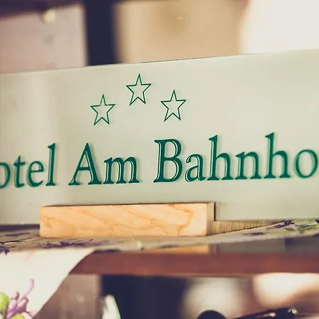 호텔 Am Bahnhof 3*